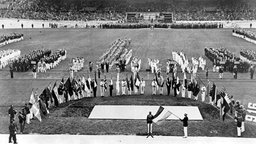 Die Eröffnungsfeier der Olympischen Spiele 1928. © dpa-Bildfunk