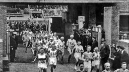 Marathon-Start in Amsterdam 1928 © dpa-Bildfunk