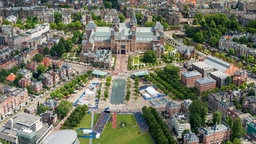So sieht der Amsterdamer Museumsplatz während der EM aus © picture alliance / dpa Foto: Bram Van De Biezen