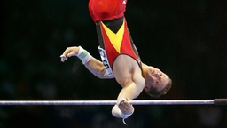 Der deutsche Turner Fabian Hambüchen bei der WM 2007 © picture-alliance / dpa Foto: Frank May