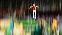 Der chinesische Trampolinspringer Gao Lei. © DPA Picture Alliance Foto: Ramil Sitdikov