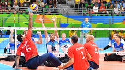 Die deutsche Nationalmannschaft im Sitzvolleyball im Spiel gegen Ägypten © Ralf Kuckuck, DBS Foto: Ralf Kuckuck