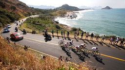 Das Straßenrad-Rennen in Rio vor einer traumhaften Kulisse. © DPA Bildfunk Foto: Yoan Valat