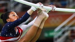 Die US-amerikanische Turnerin Gabrielle Douglas © dpa - Bildfunk Foto: How Hwee Young