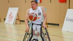 Rollstuhlbasketballer Jan Haller